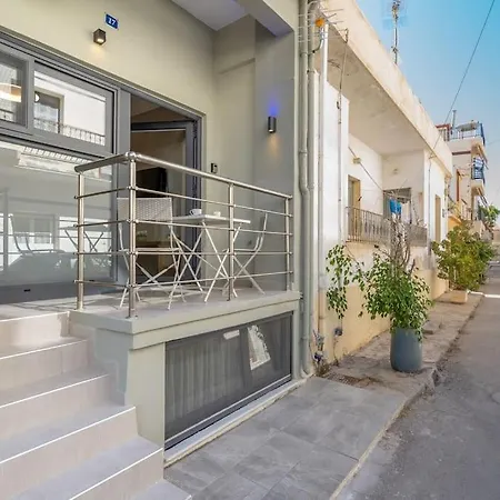 Apartment Nb Studio, Steps Away From The Beach And The City